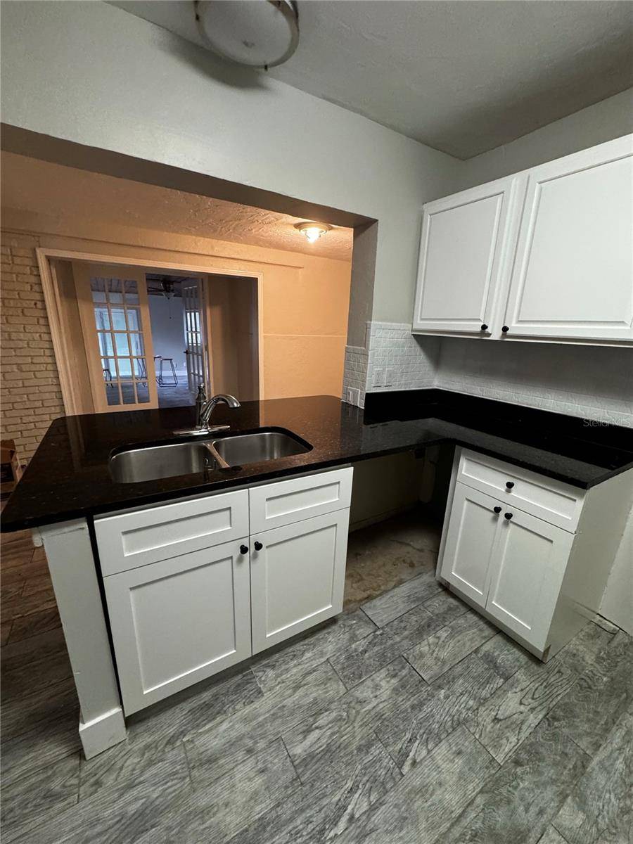 2552 COLUMBUS ST, Fort Myers, FL 33901