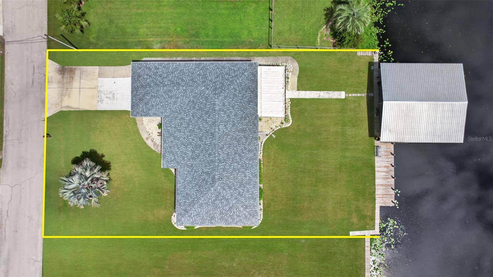 1613 JUNO TRL, Astor, FL 32102