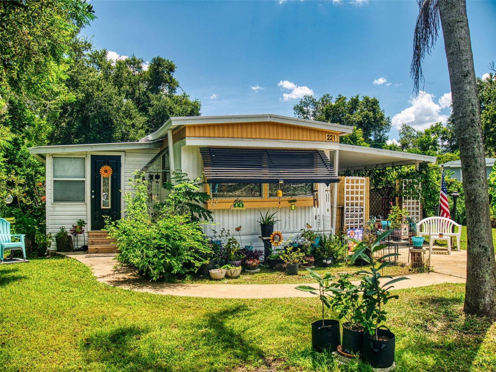 221 EVERGREEN TER, Deland, FL 32724