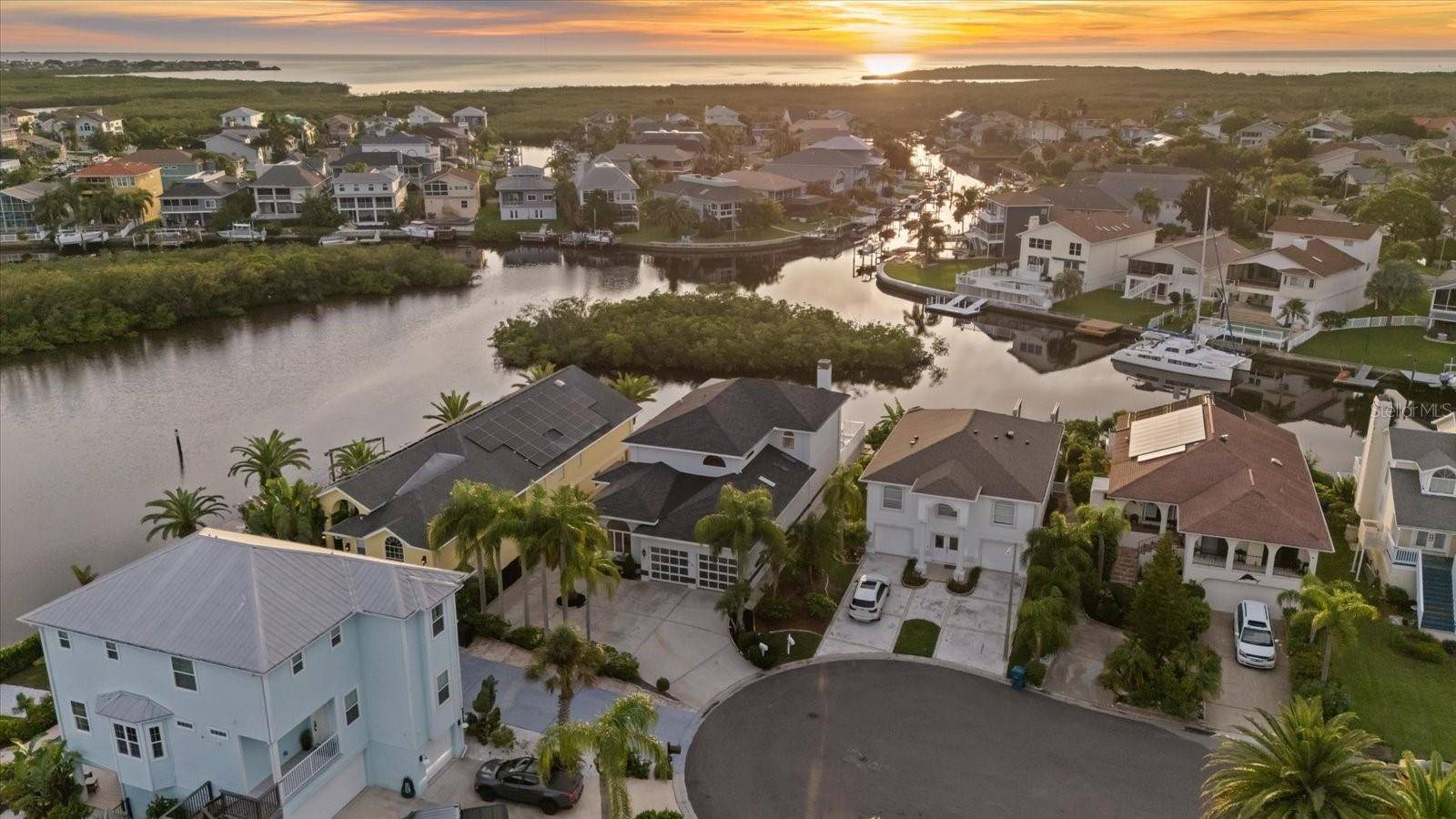 6121 BAYSIDE DR, New Port Richey, FL 34652