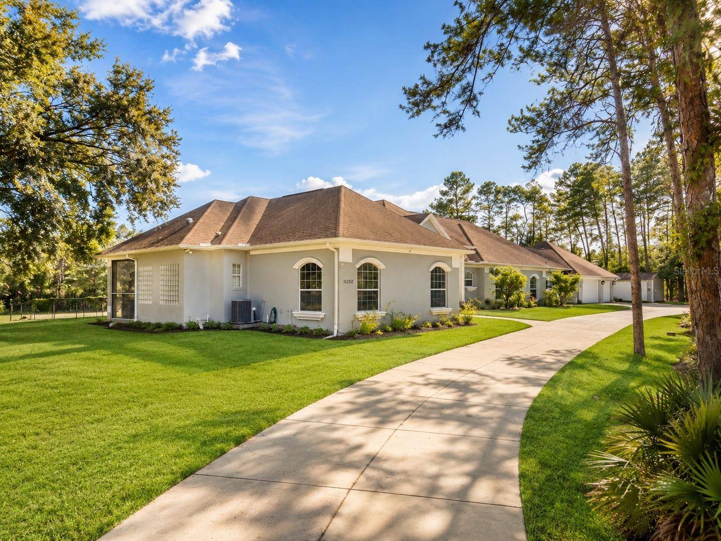 11200 WOODLAND WATERS BLVD, Weeki Wachee, FL 34613
