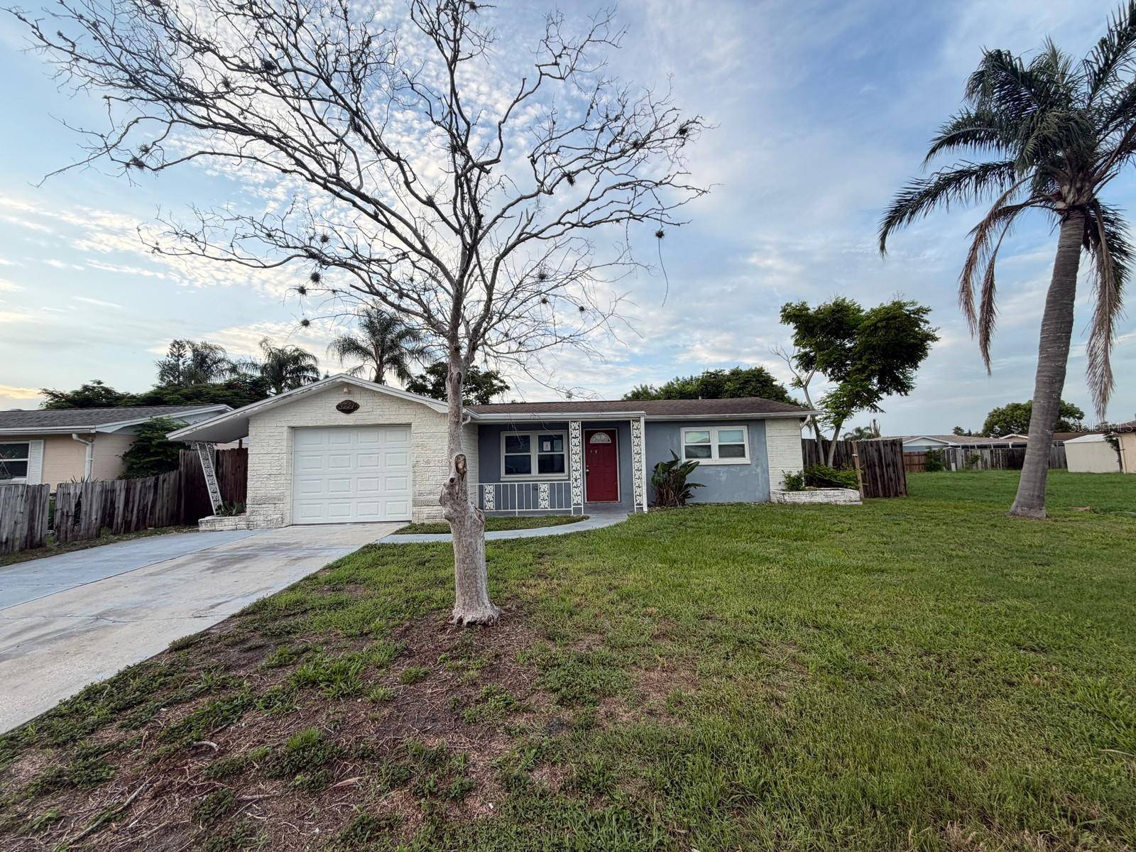 3221 ROXBURY DR, Holiday, FL 34691