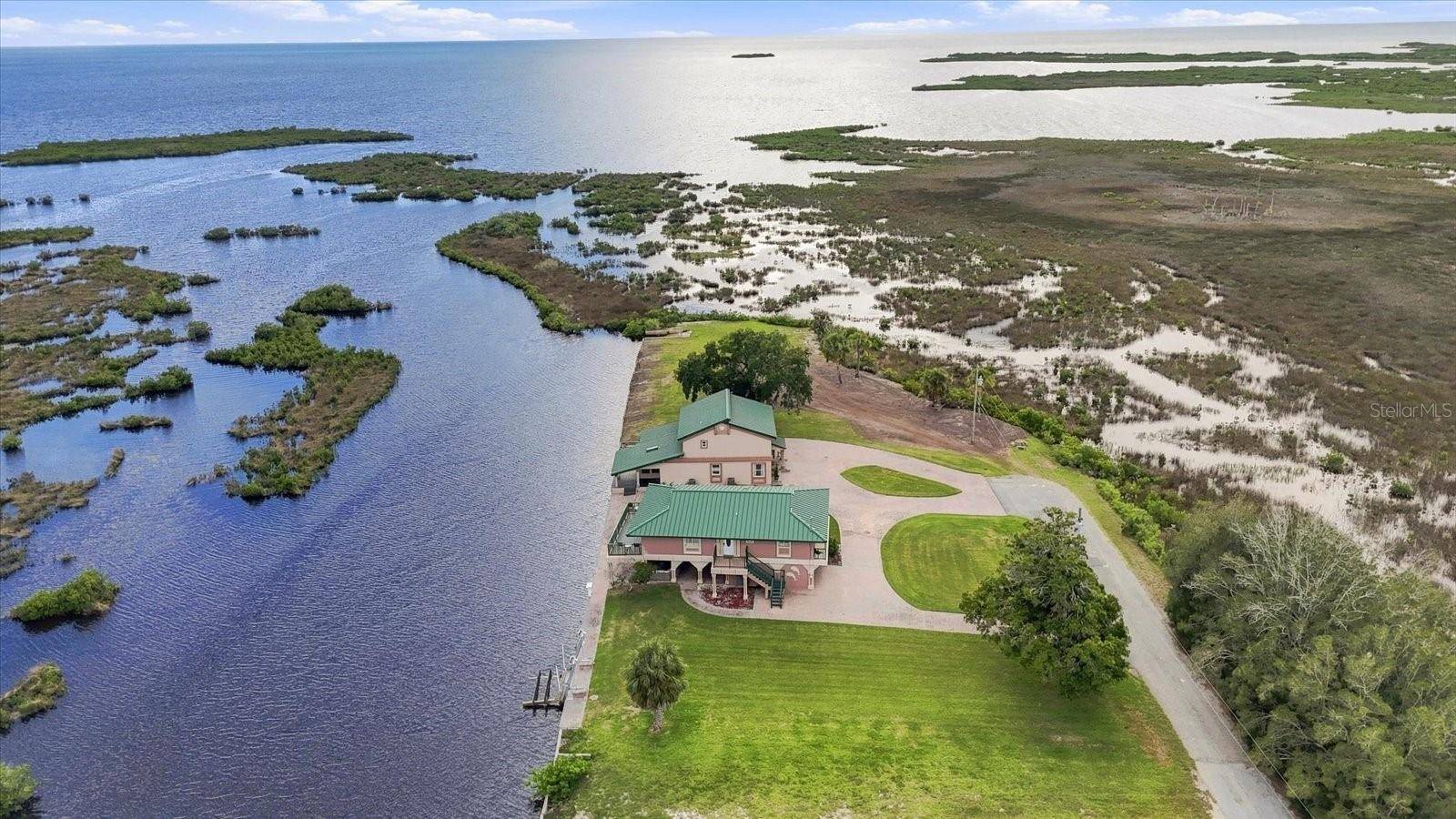 3194 INDIAN GULF LN, Hernando Beach, FL 34607