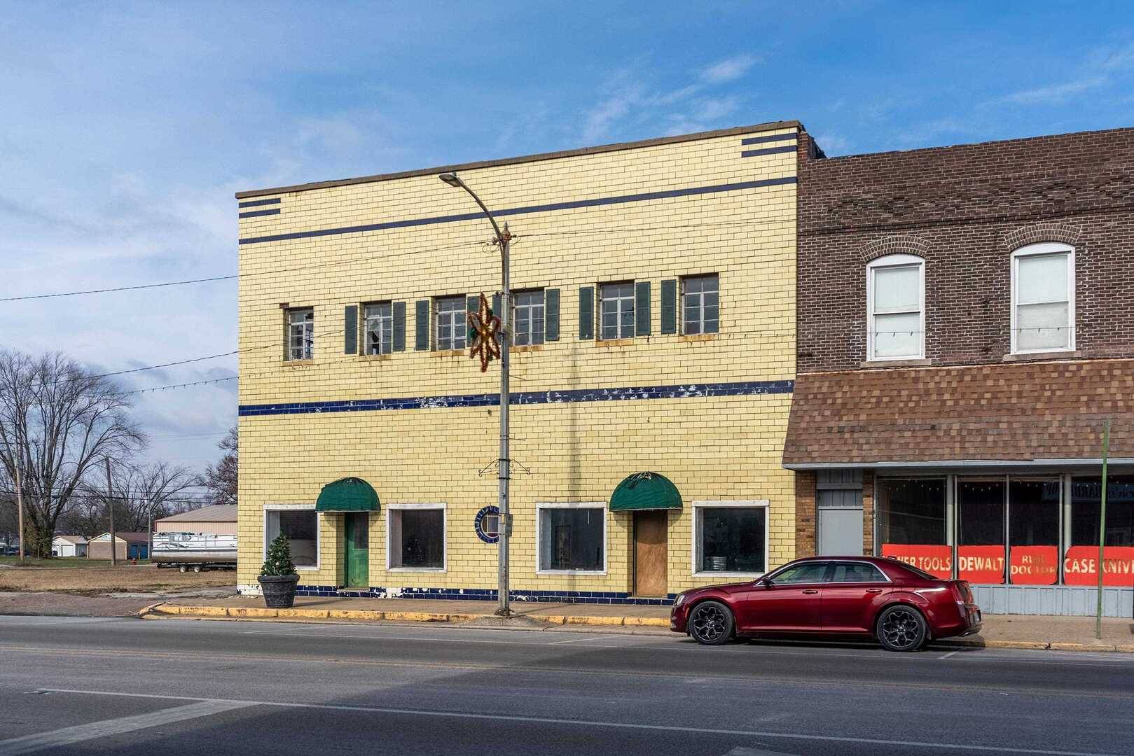 111 W Main ST, West Frankfort, IL 62896
