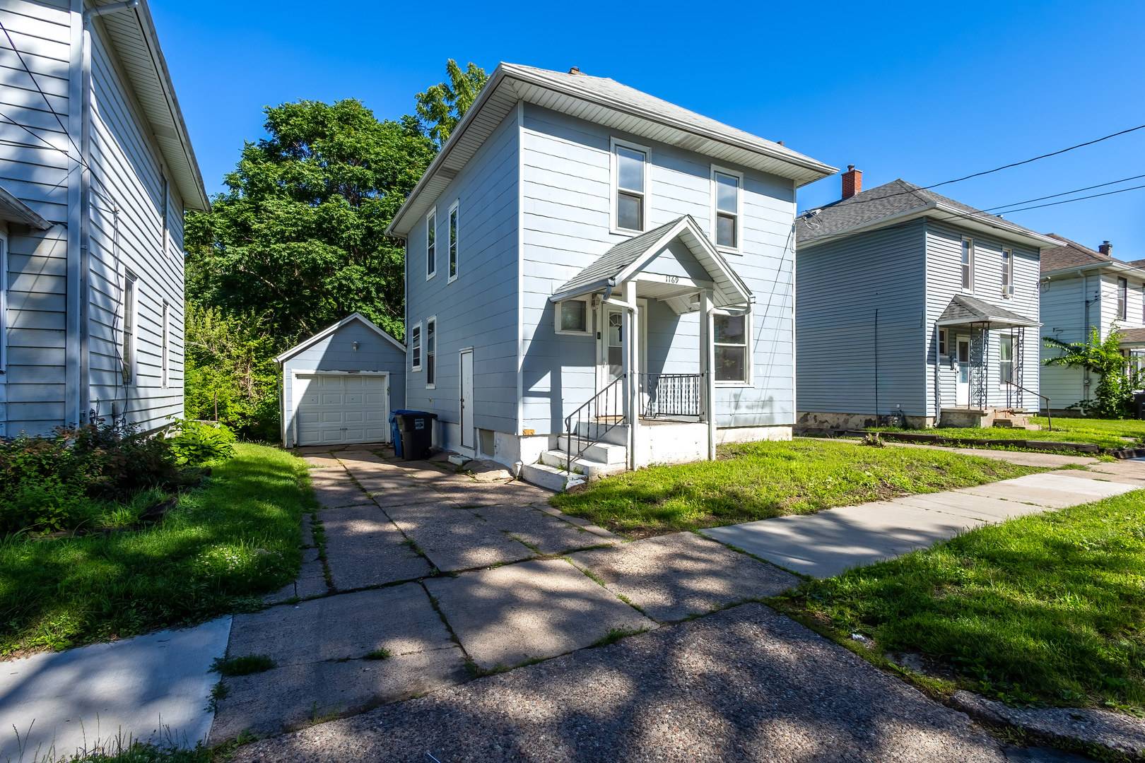 1169 23rd ST, Moline, IL 61265