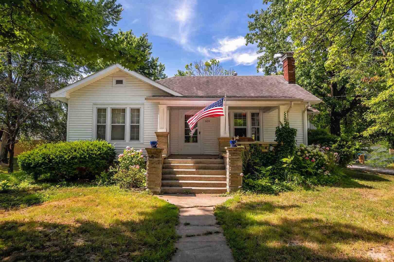 505 California St ST, Carterville, IL 62918