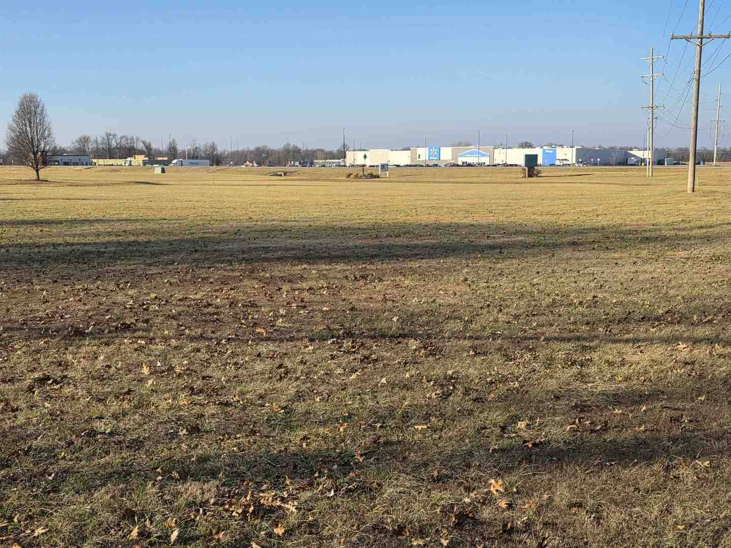 00 E 12th ST E, Flora, IL 62839
