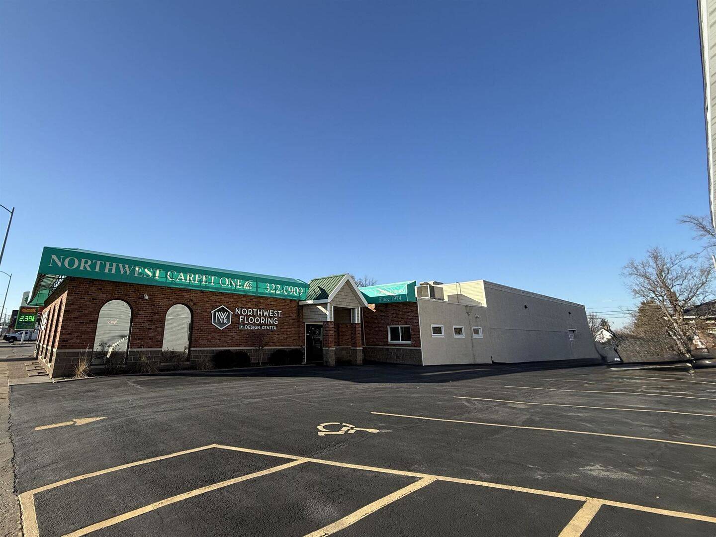 1546 W Locust ST, Davenport, IA 52804