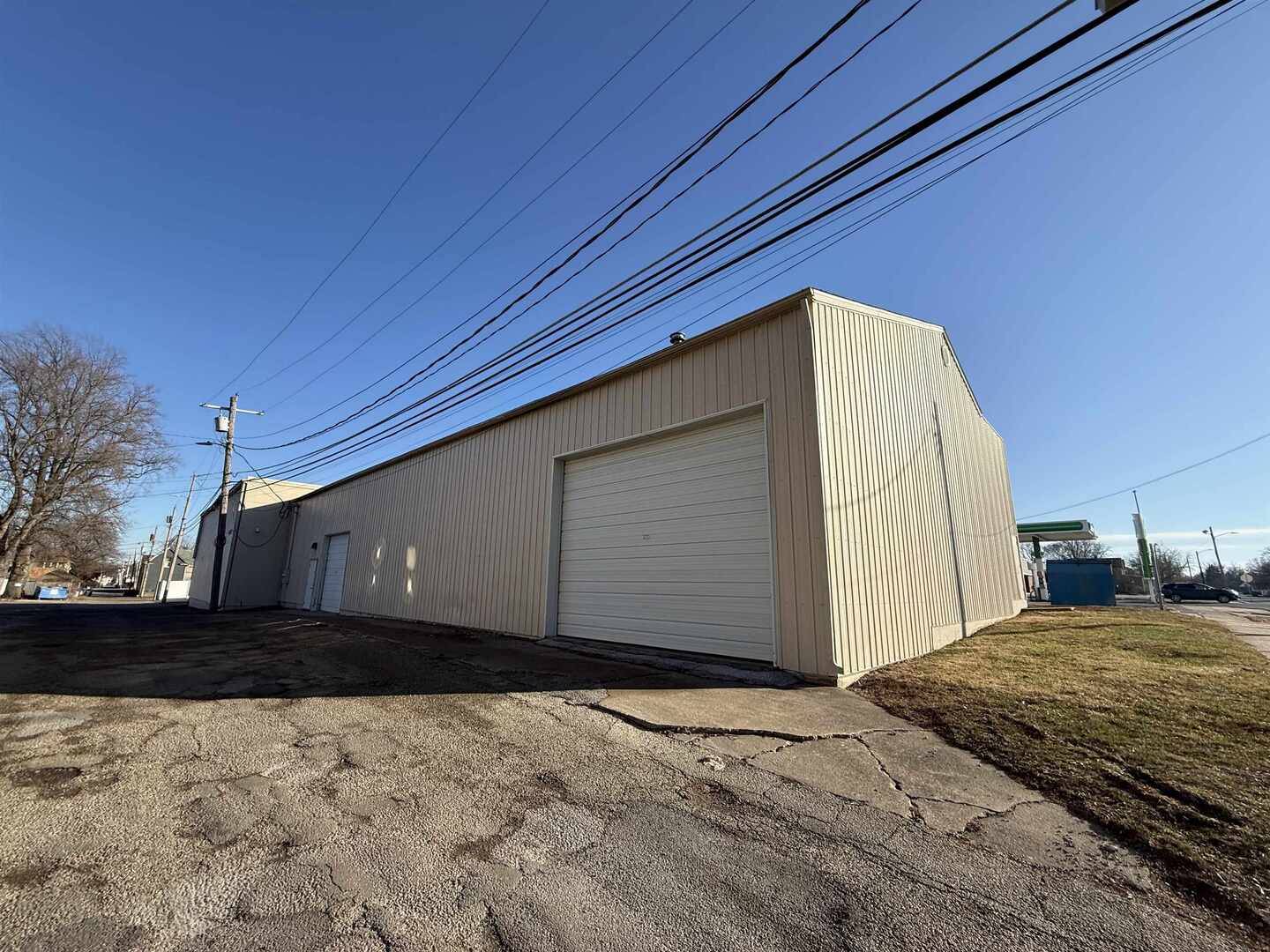 1546 W Locust ST, Davenport, IA 52804