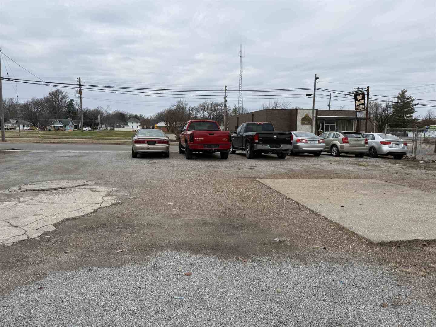 327 N Illinois Ave AVE, Carbondale, IL 62901