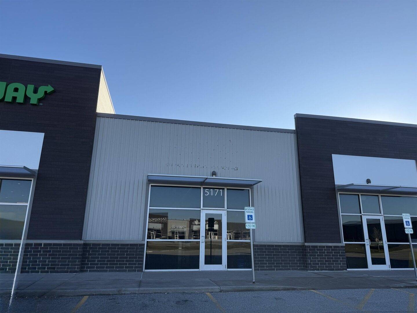 5167-5171 Competition DR, Bettendorf, IA 52722