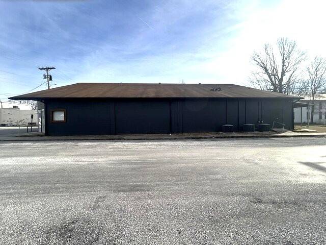 120 S Monroe ST, Golconda, IL 62938