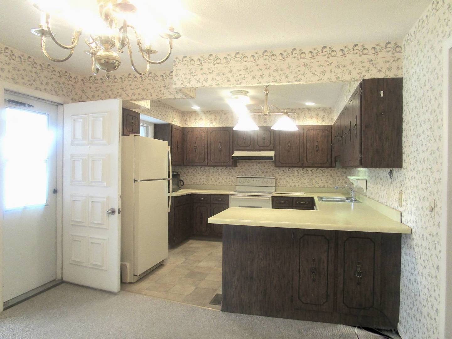 306 College BLVD, Carmi, IL 62821