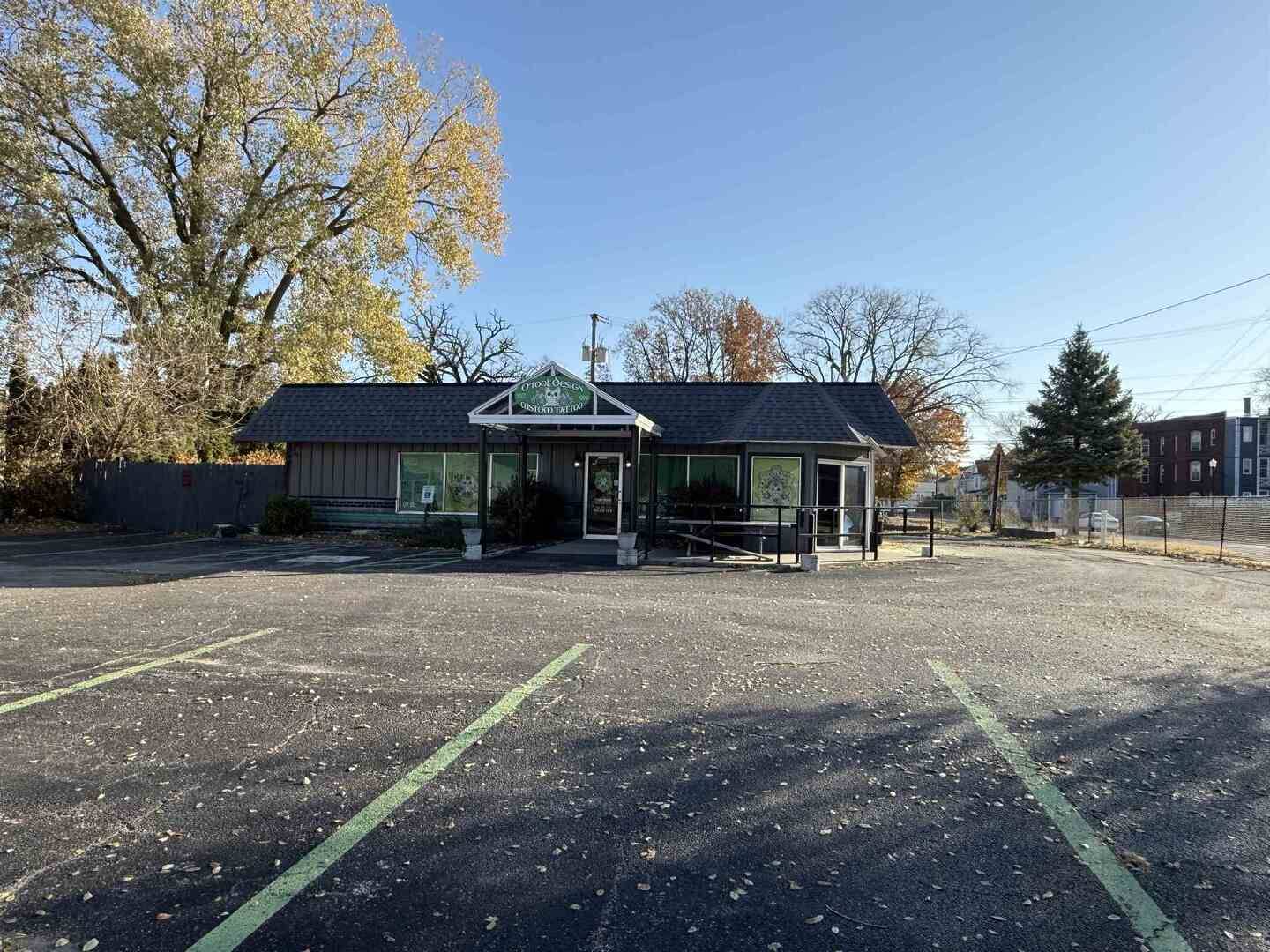 1301 N Harrison St ST, Davenport, IA 52803