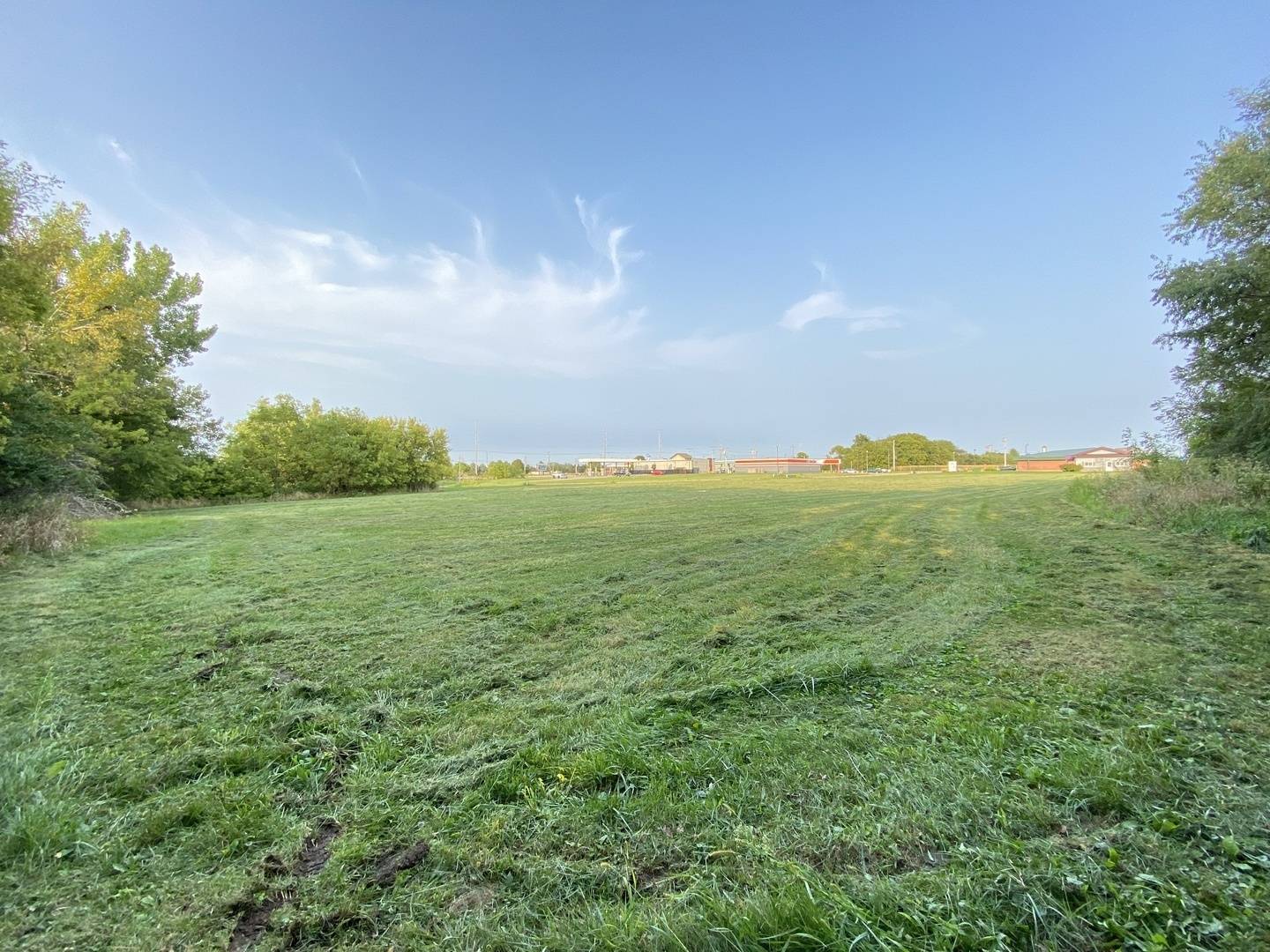 8&9 W Century DR, Princeton, IL 61356