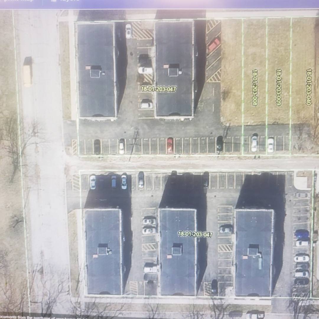 7335 W Oakwood AVE #P-8, Lyons, IL 60534