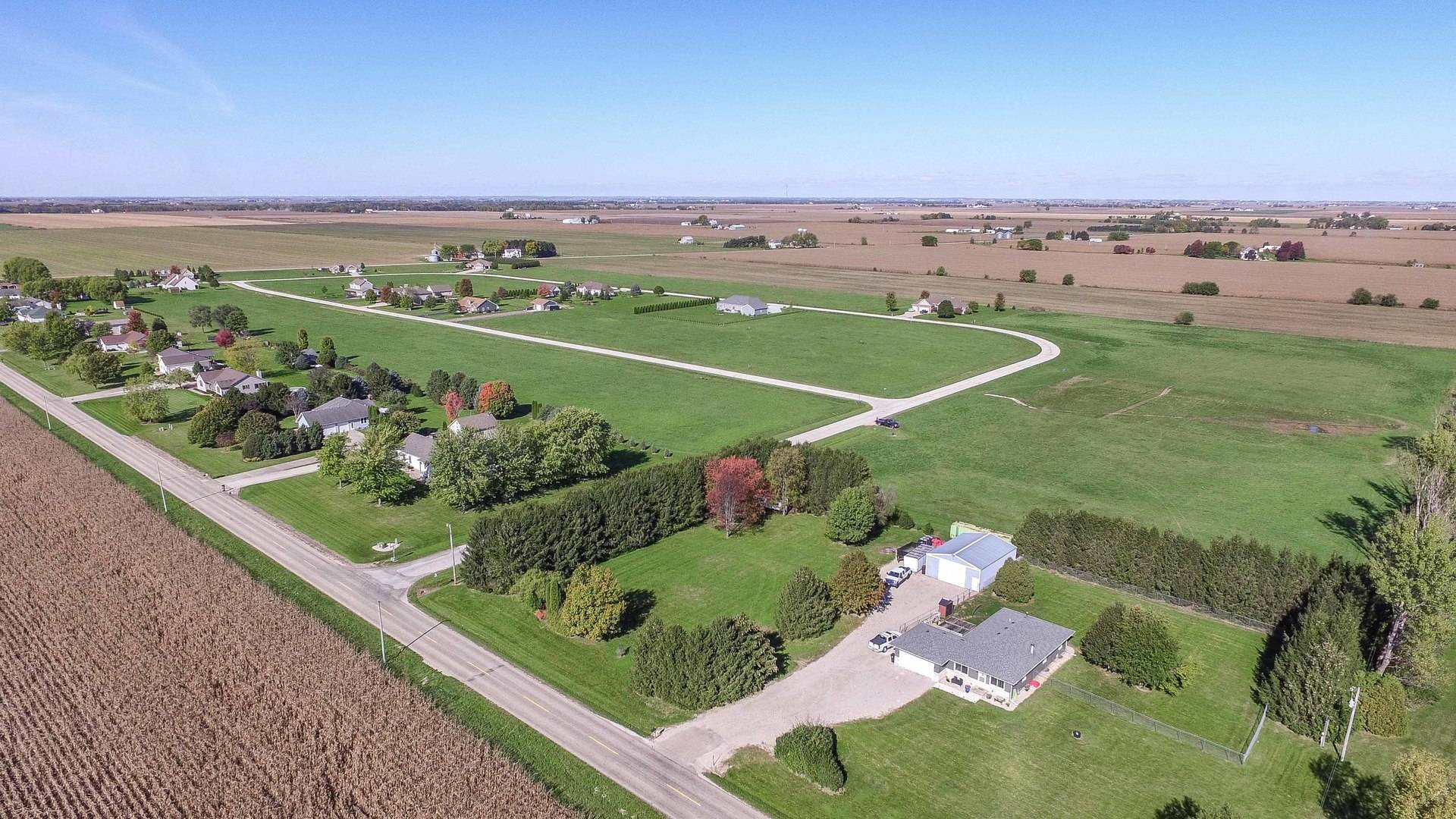 2446 N 4210th RD, Sheridan, IL 60551