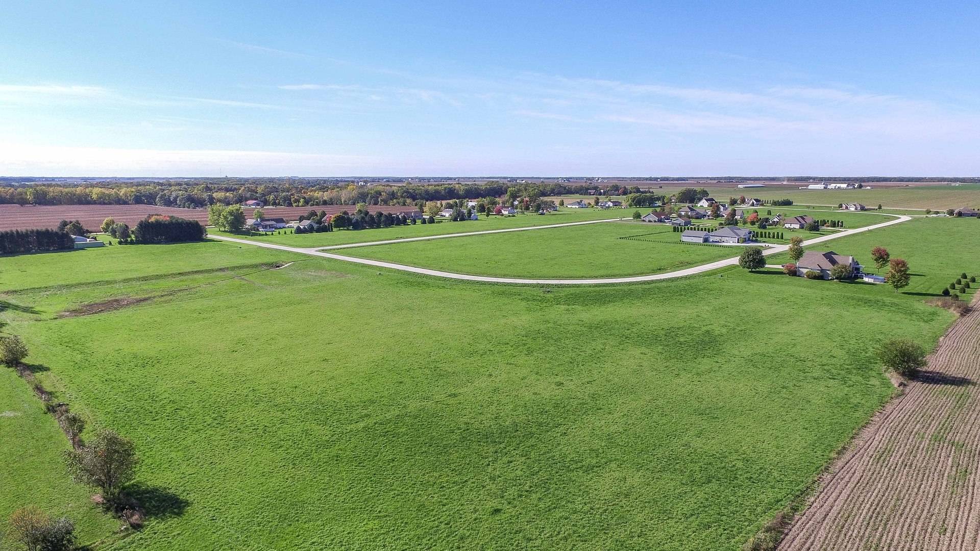 2426 N 4220th RD, Sheridan, IL 60551