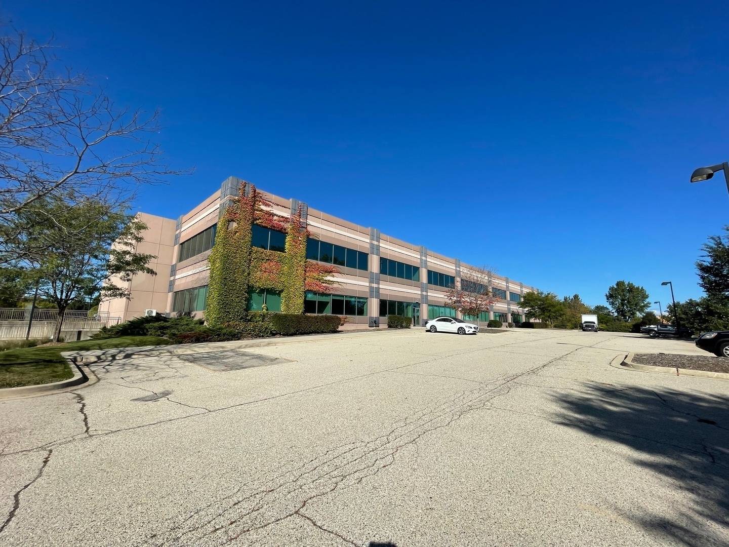 28160 W Northwest HWY, Lake Barrington, IL 60010