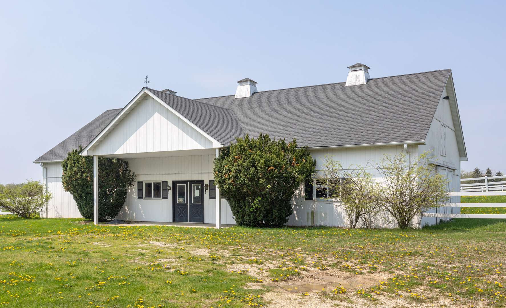 120 Grassmere CT, North Barrington, IL 60010