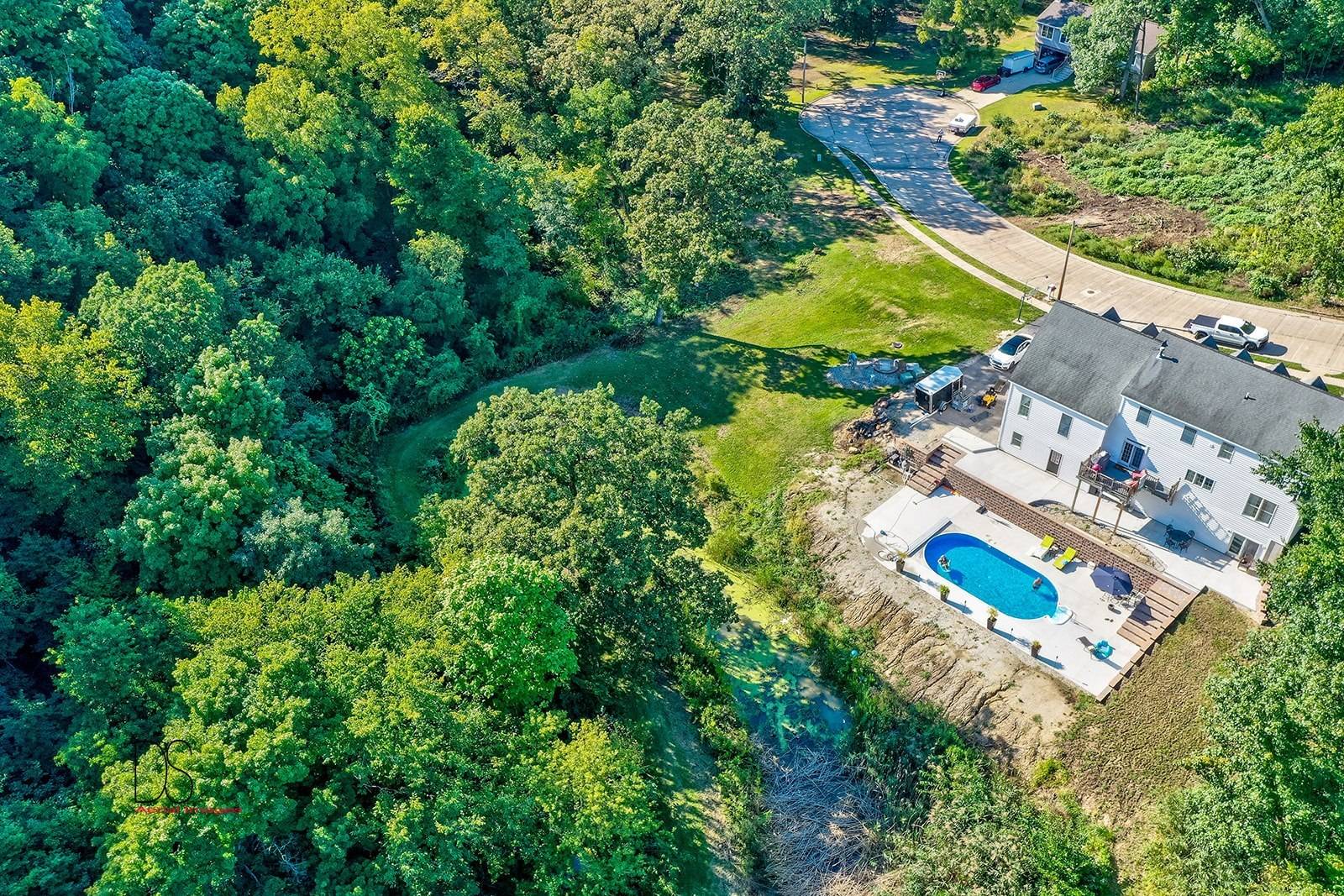 411 Deer Timber LN, Ottawa, IL 61350