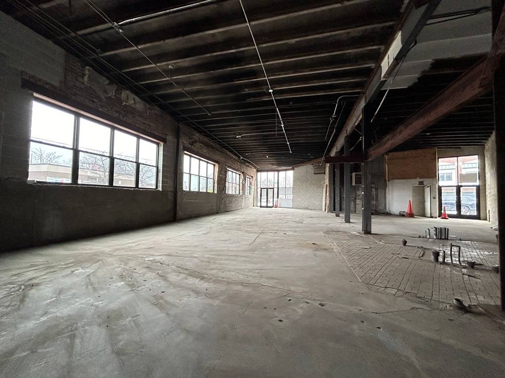 2461 W Grand AVE, Chicago, IL 60612