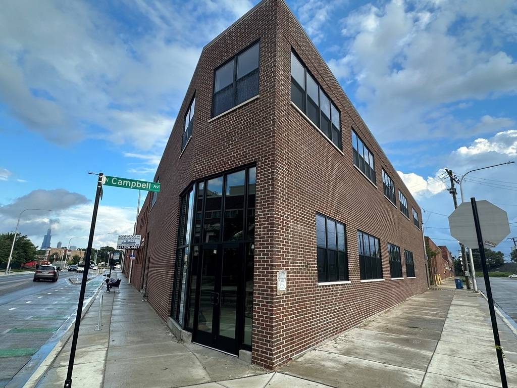 2461 W Grand AVE, Chicago, IL 60612