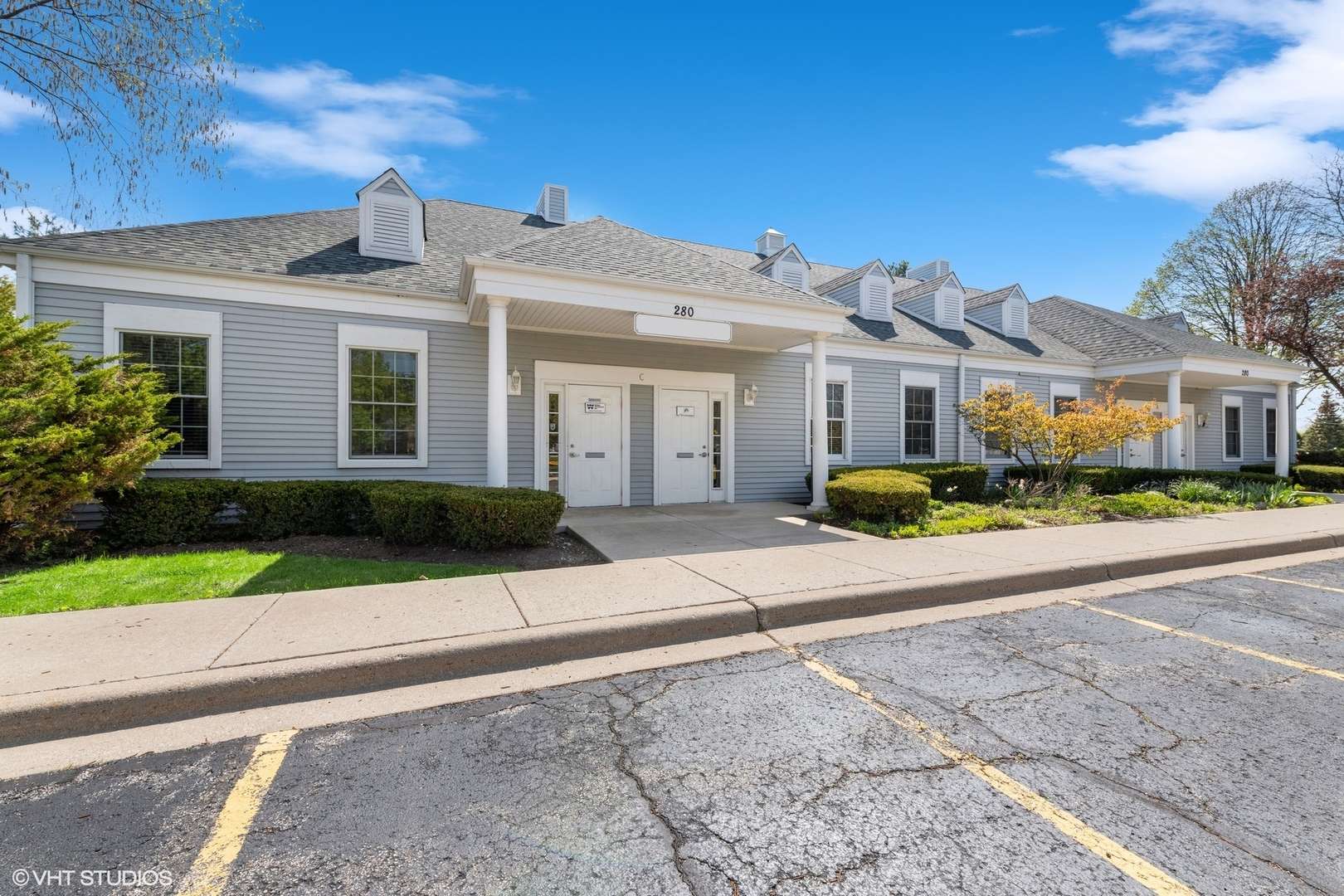 280 N Rand RD, Lake Zurich, IL 60047