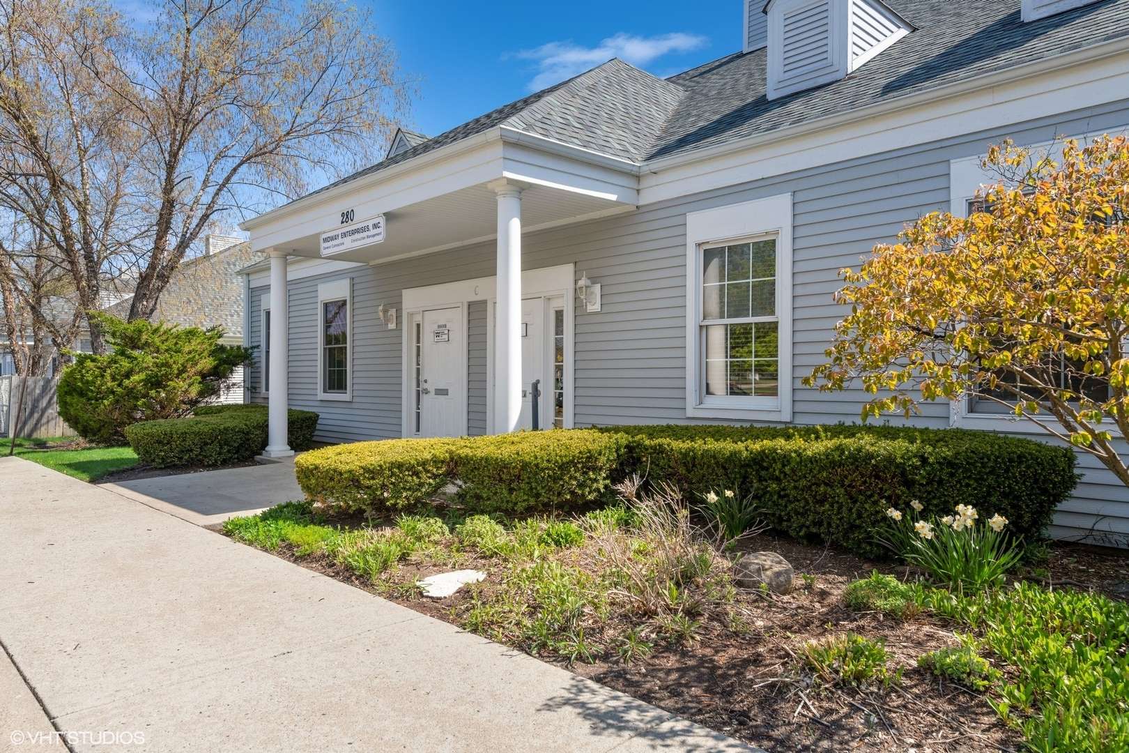 280 N Rand RD, Lake Zurich, IL 60047