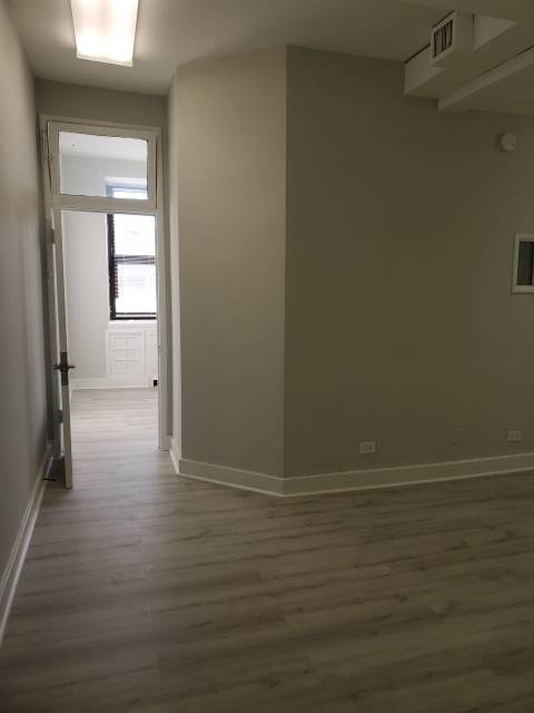 2334 W Lawrence AVE, Chicago, IL 60625