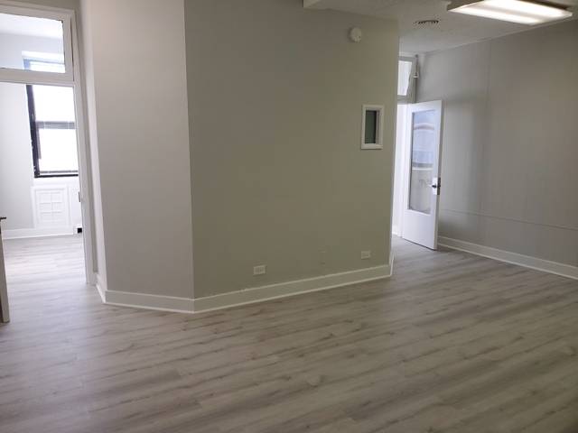 2334 W Lawrence AVE, Chicago, IL 60625