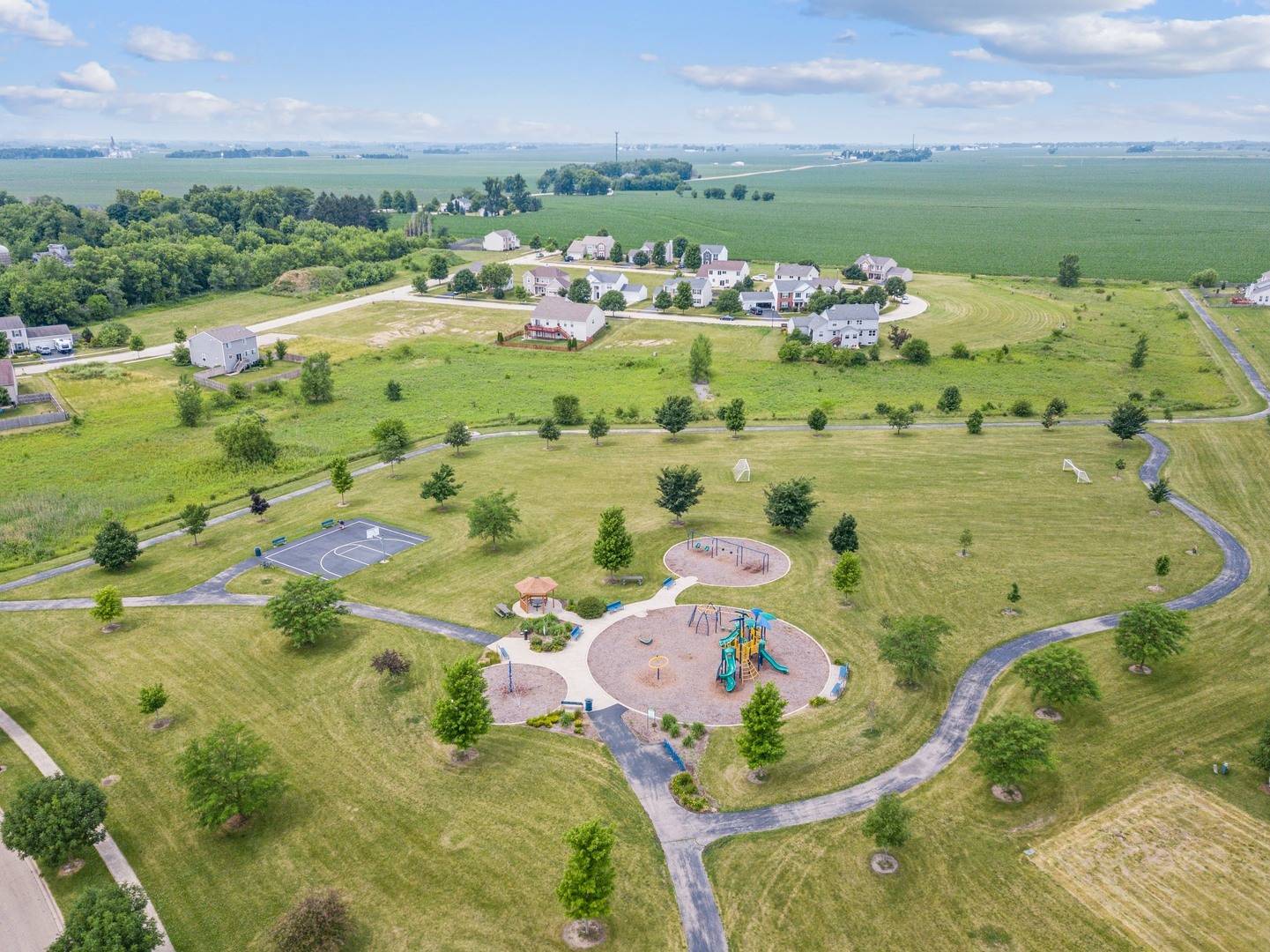 1692 Furrow ST, Dekalb, IL 60115