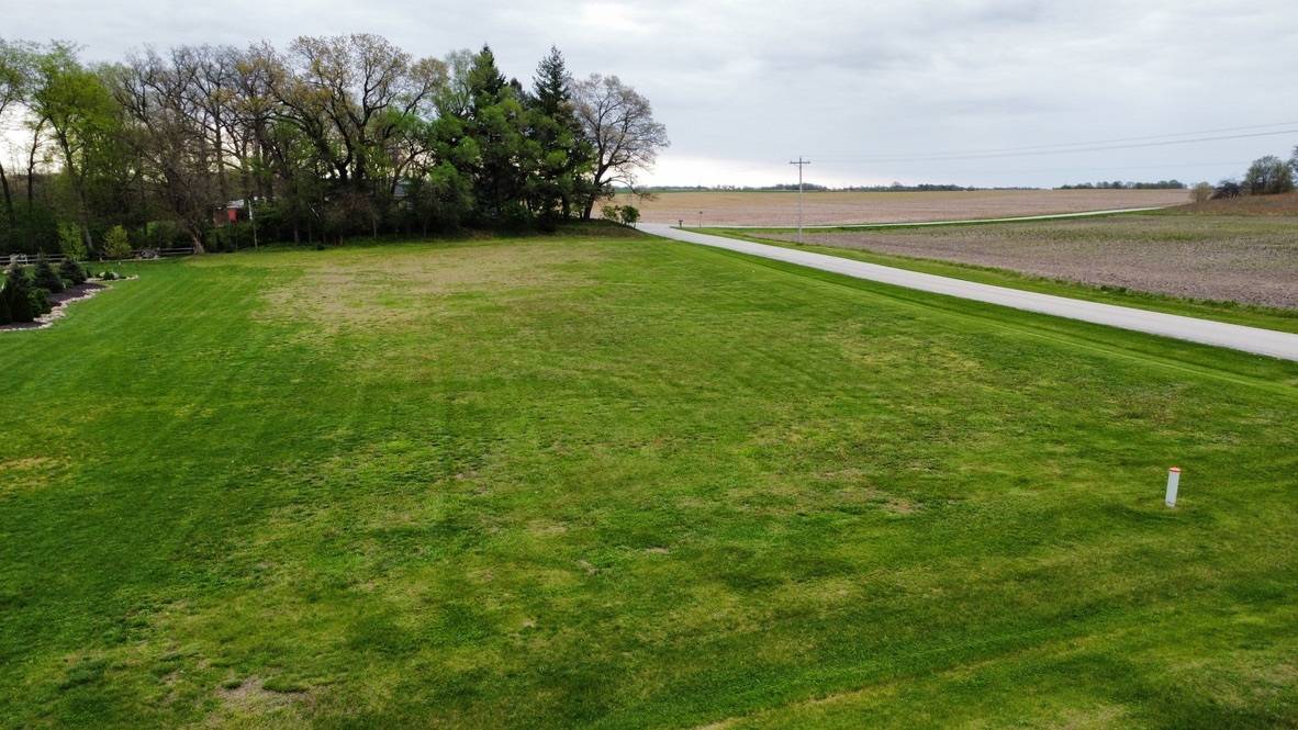 1882 N 2270 East RD, Watseka, IL 60970