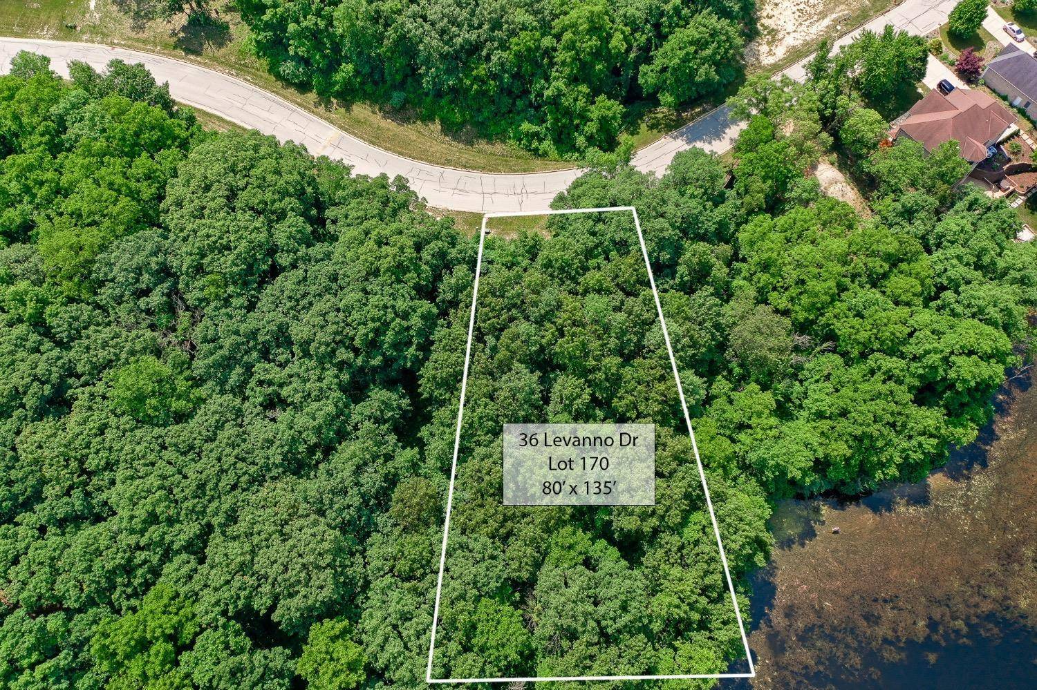 36 Levanno DR, Crown Point, IN 46307