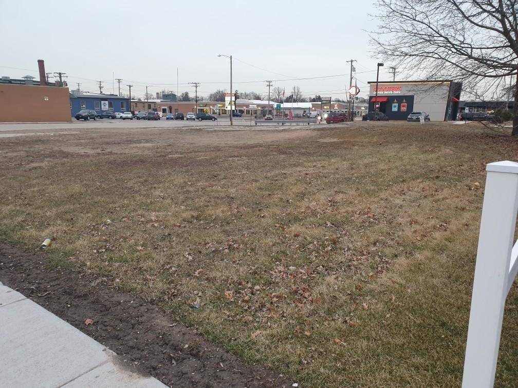 18 W South ST, Plano, IL 60545