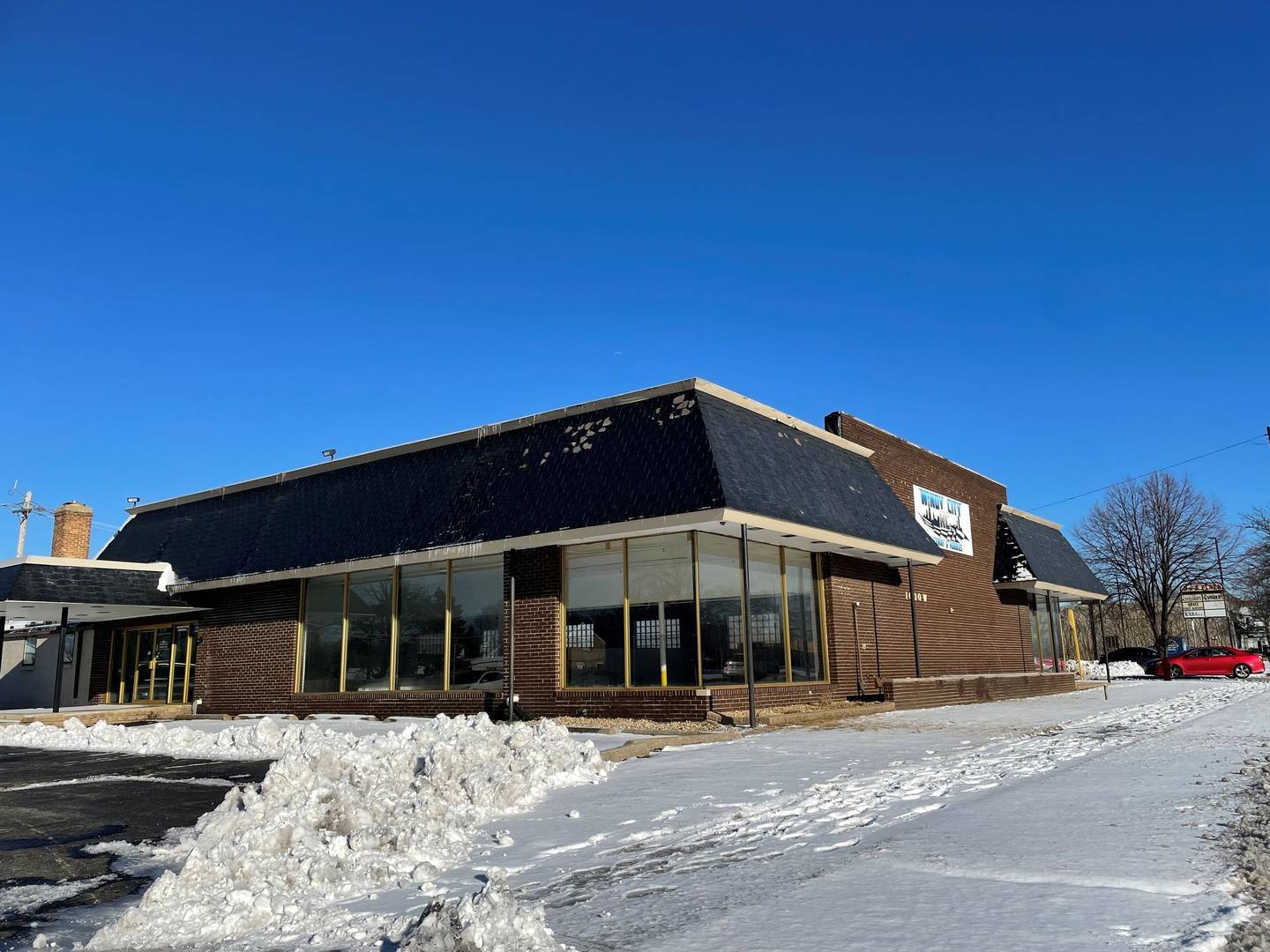 1000 W Northwest HWY, Arlington Heights, IL 60006
