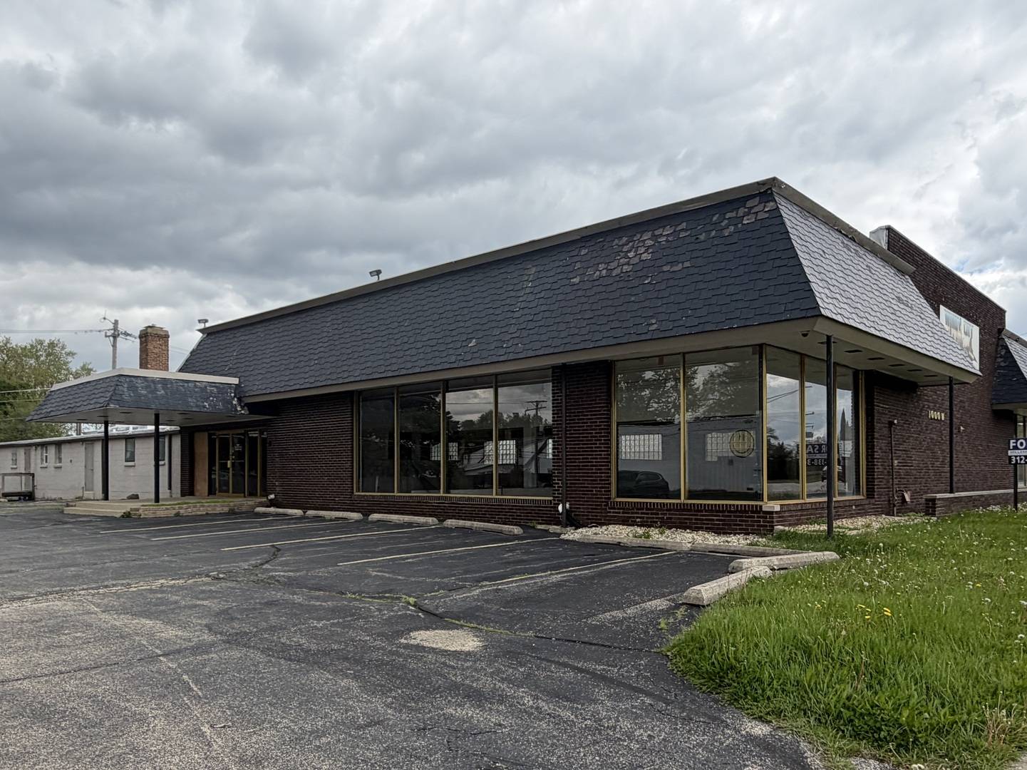 1000 W Northwest HWY, Arlington Heights, IL 60006