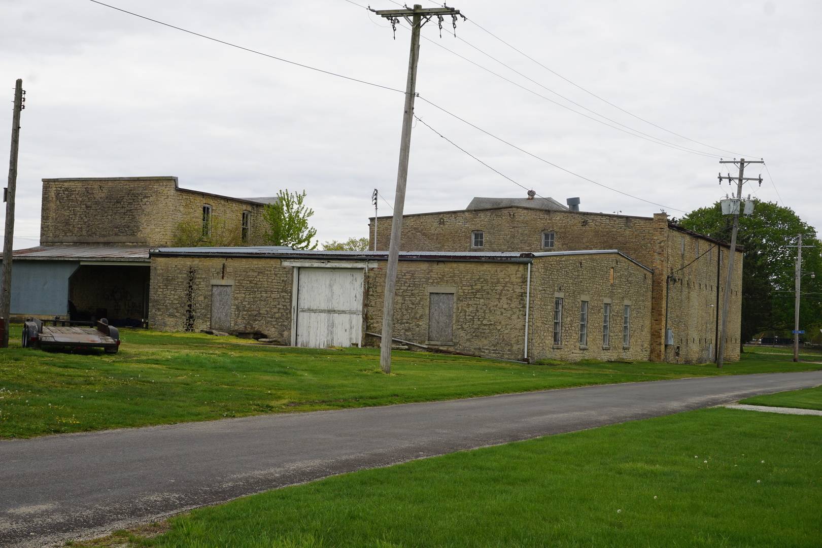 203 W 2nd ST, Gilman, IL 60938