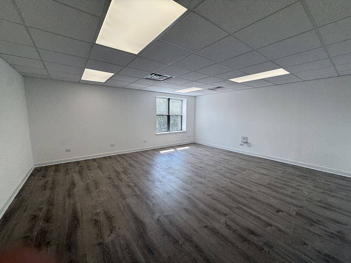 4403 W LAWRENCE AVE #200, Chicago, IL 60630