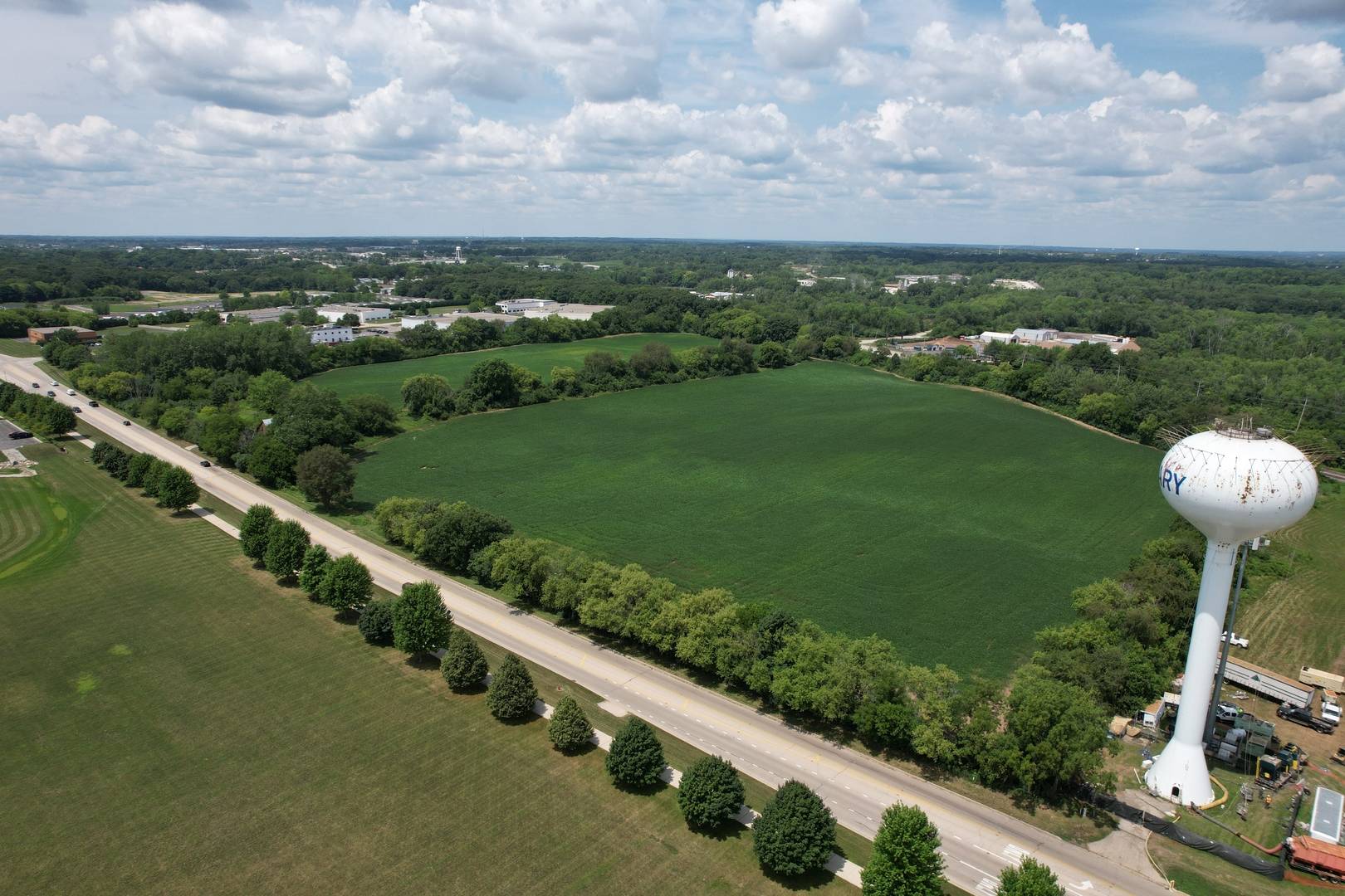 3712 THREE OAKS RD, Cary, IL 60013