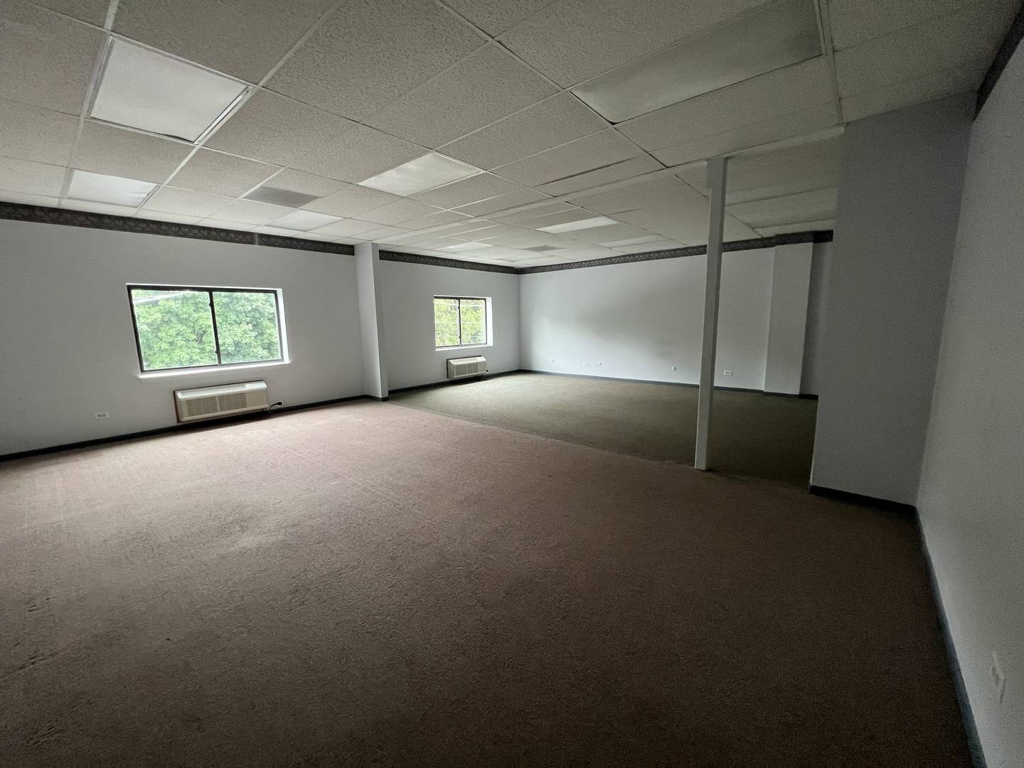 500 N Lake ST #10, Mundelein, IL 60060