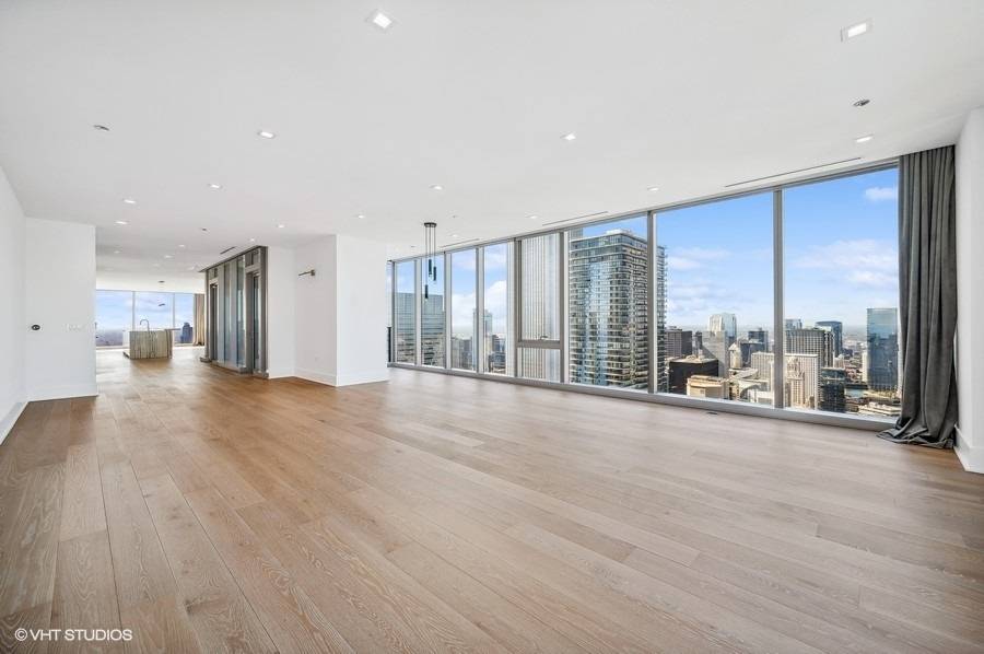 363 E Wacker DR #5801, Chicago, IL 60601