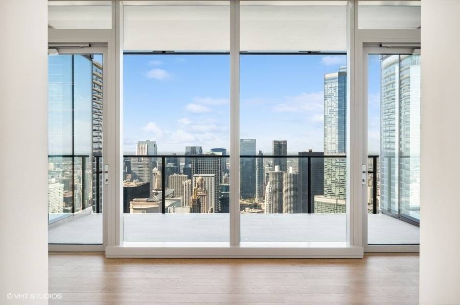 363 E Wacker DR #5801, Chicago, IL 60601