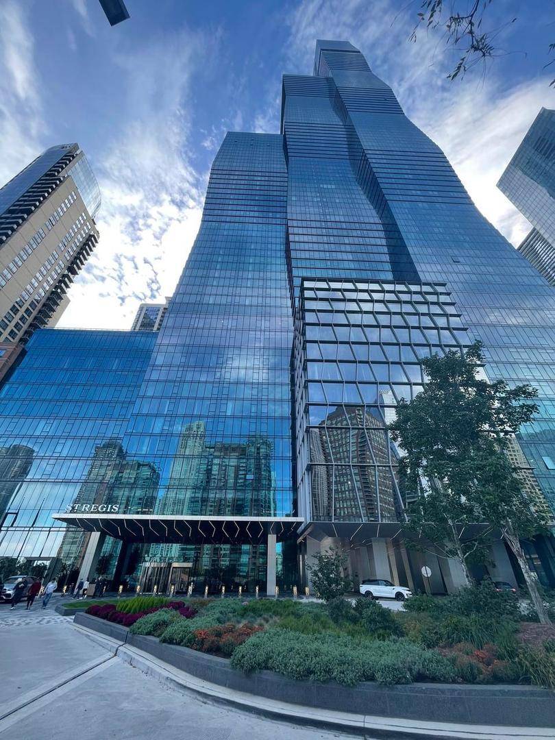 363 E Wacker DR #5801, Chicago, IL 60601