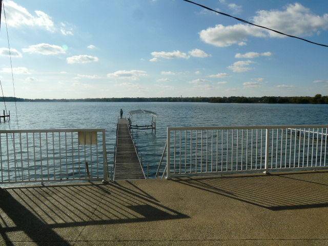 36 W Grand AVE, Fox Lake, IL 60020