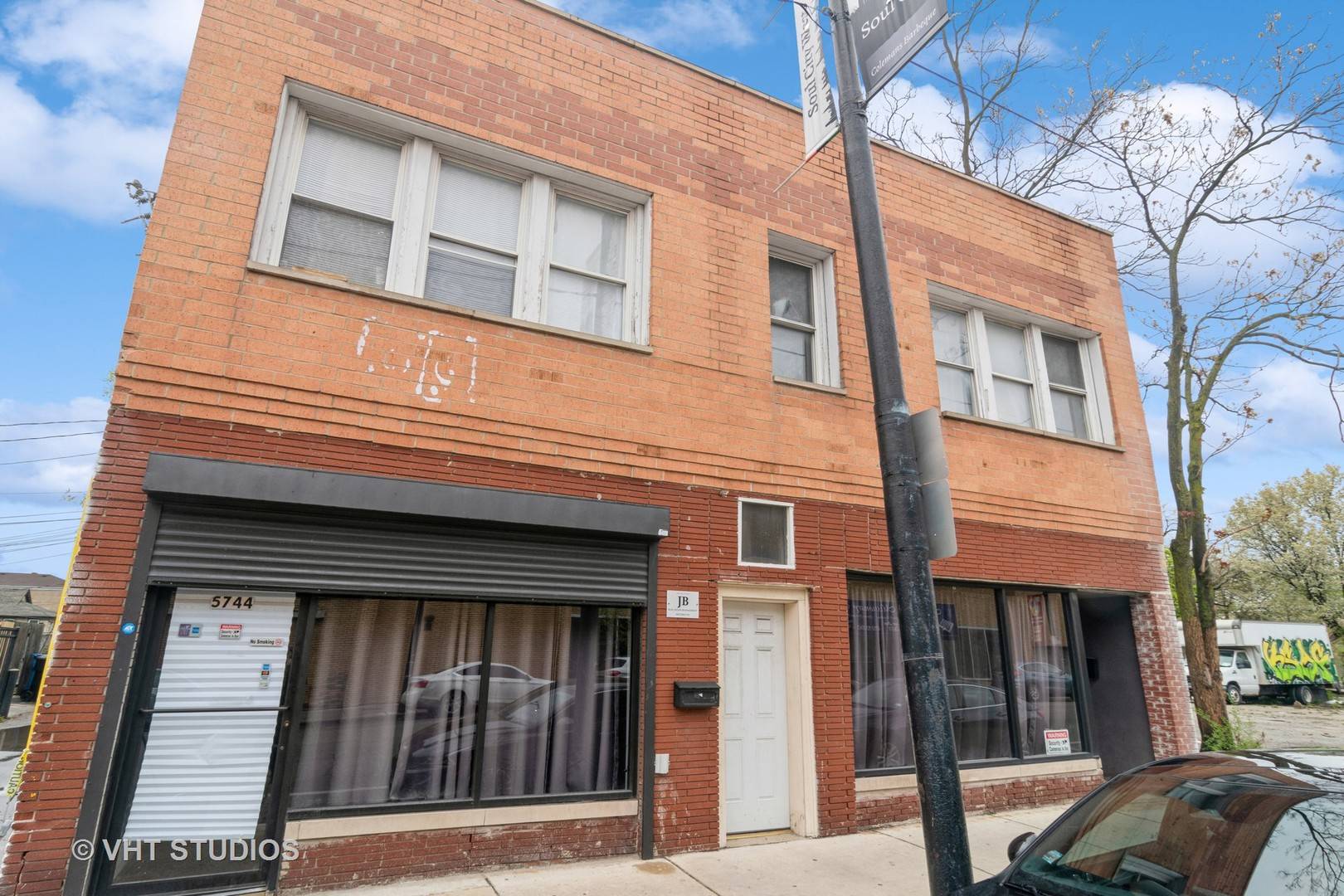 5742 W Chicago AVE, Chicago, IL 60651