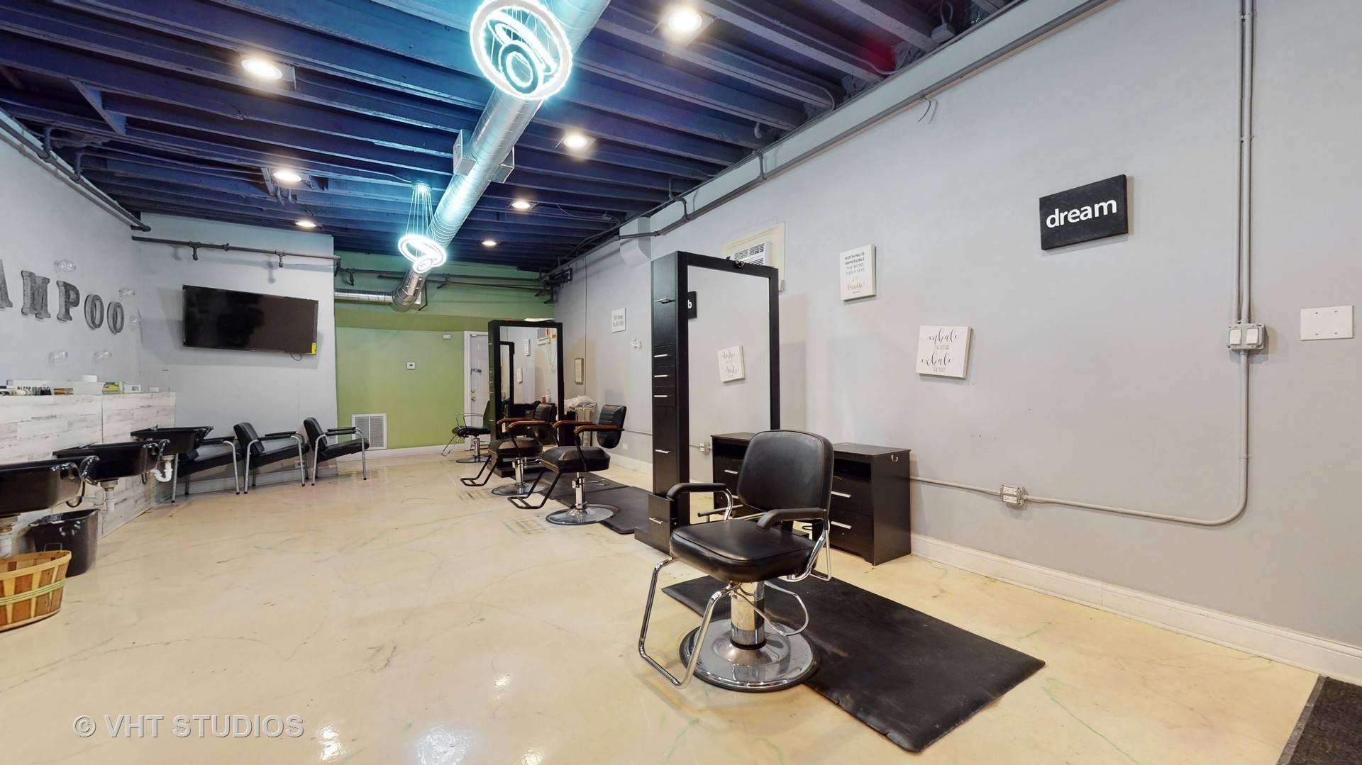 5742 W Chicago AVE, Chicago, IL 60651
