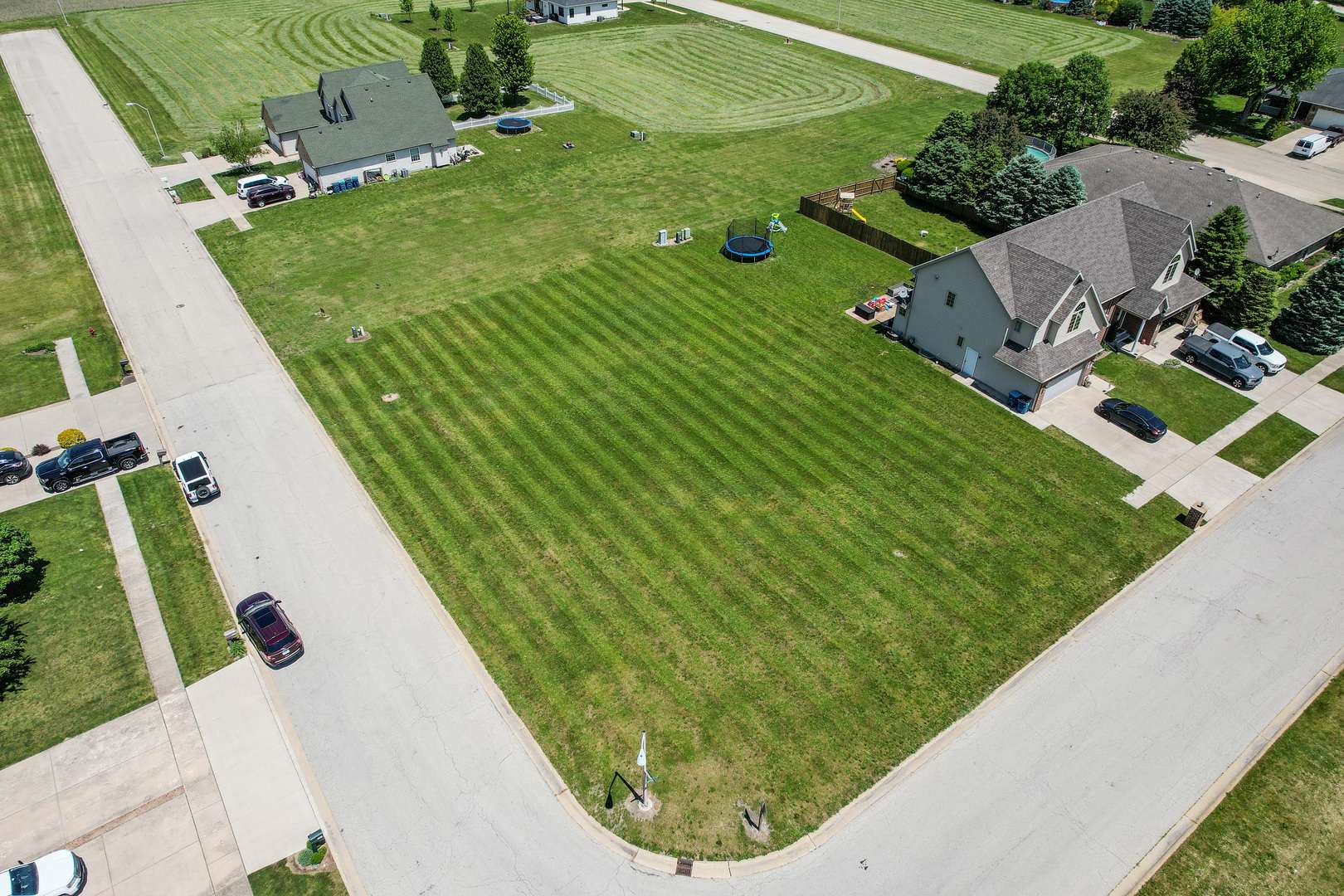 900/902 Center ST, Mazon, IL 60444