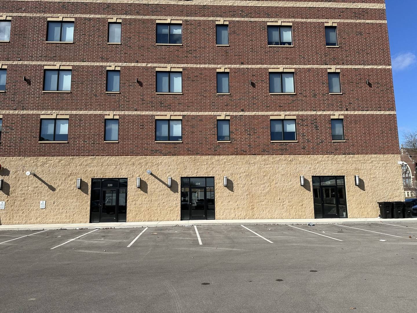 228 N 4th ST, Dekalb, IL 60115