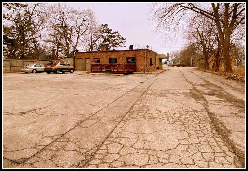 38652 N Sheridan RD, Beach Park, IL 60099